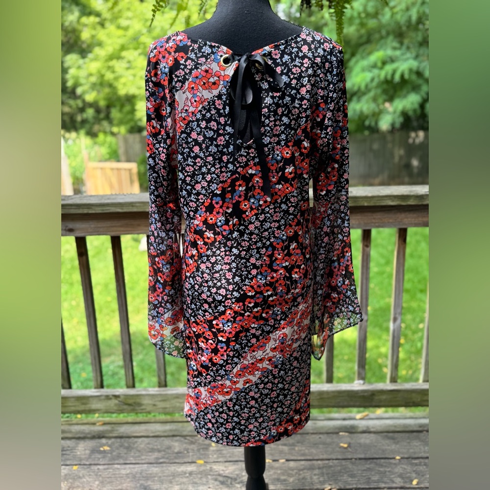 Westport 1962 dressbarn Floral Shift Dress Bell Sleeves Ribbon Tie Back - Picture 4 of 8